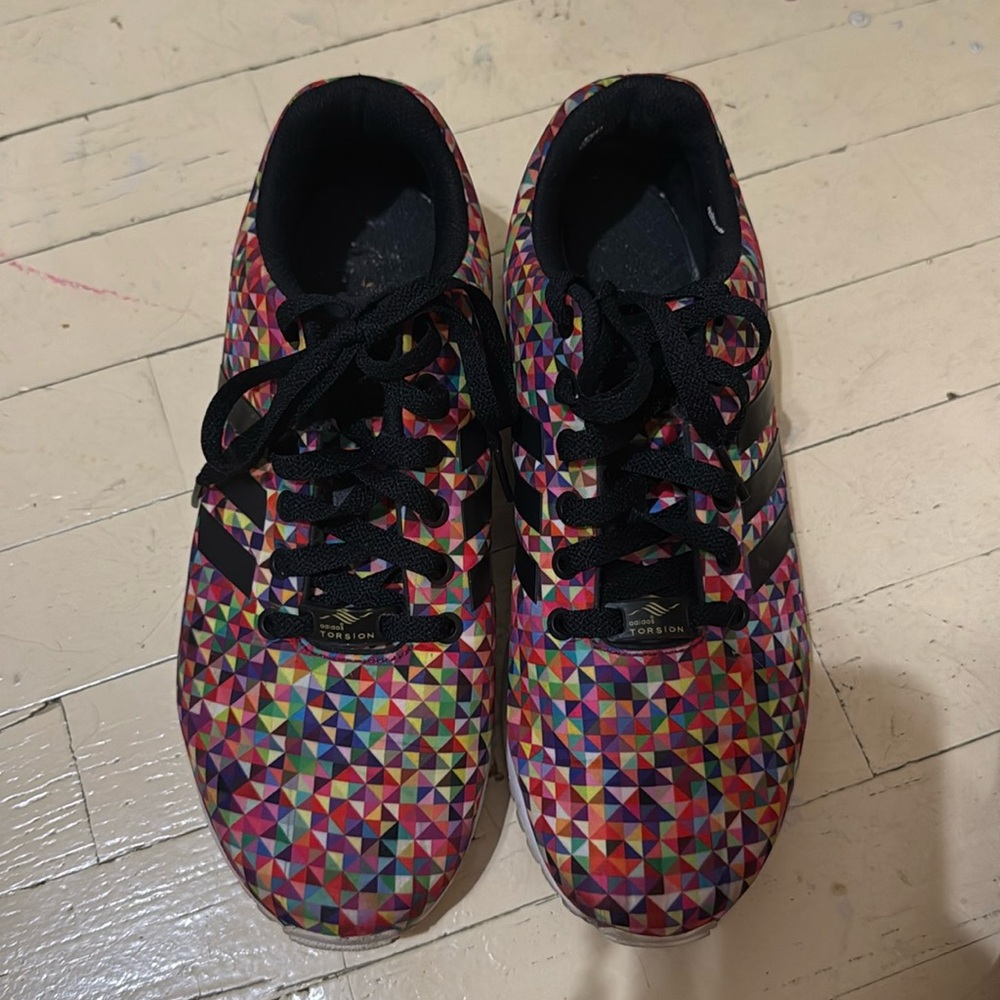 Adidas Red and Pink Sneakers with Eye-Catching Design - Picture 4 of 6
